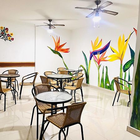 Hotel Zandu Pereira Buitenkant foto