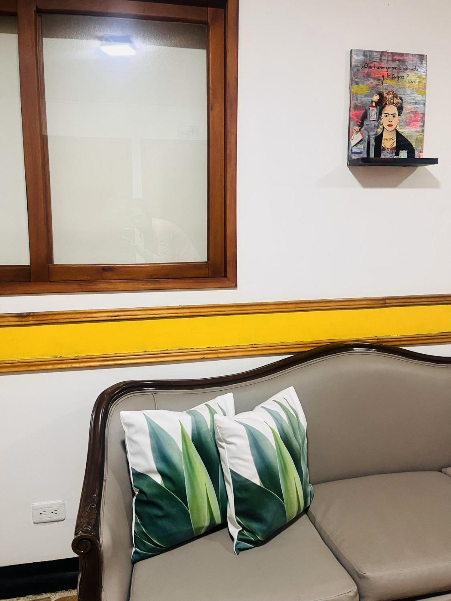 Hotel Zandu Pereira Buitenkant foto