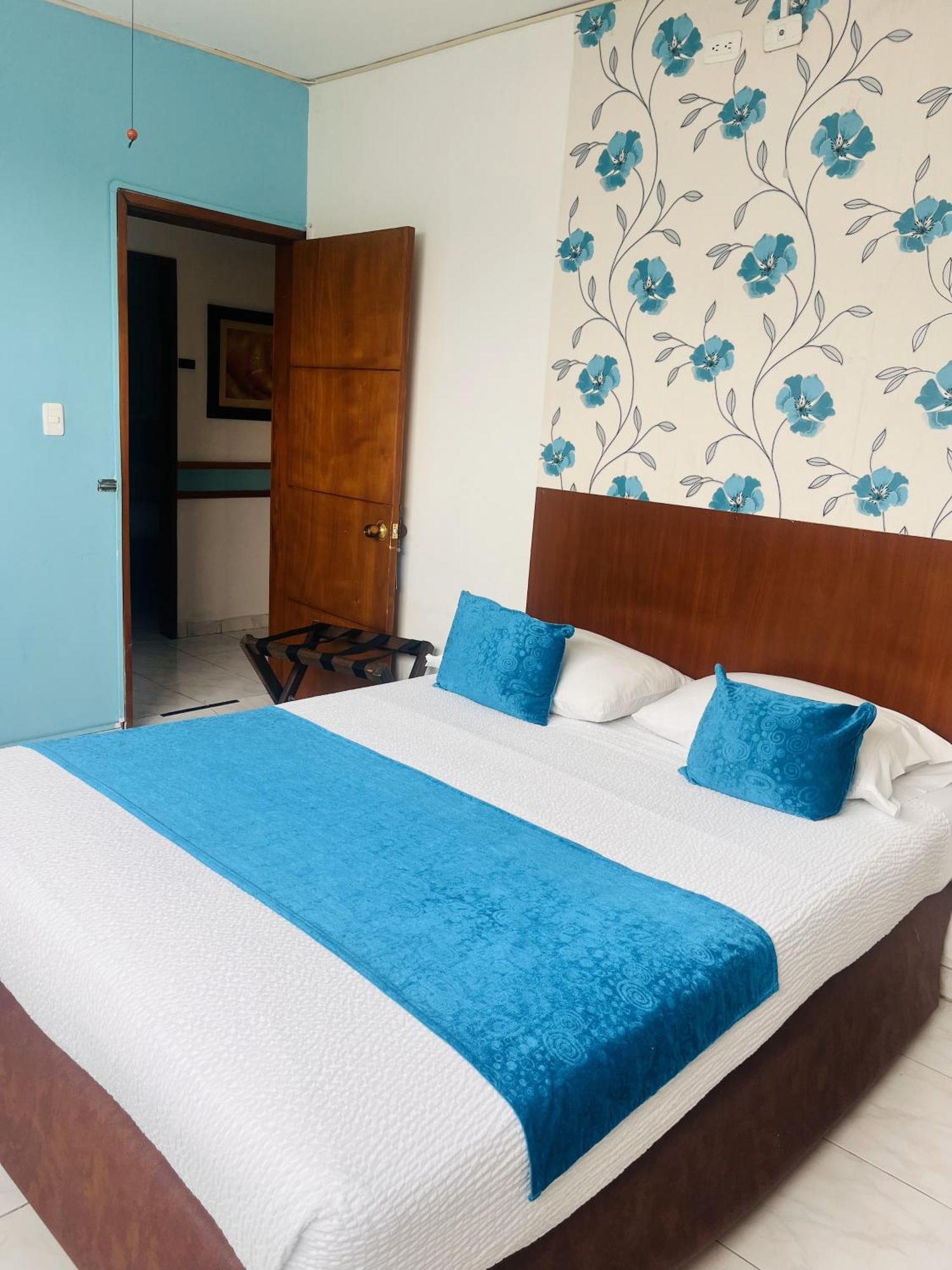Hotel Zandu Pereira Buitenkant foto