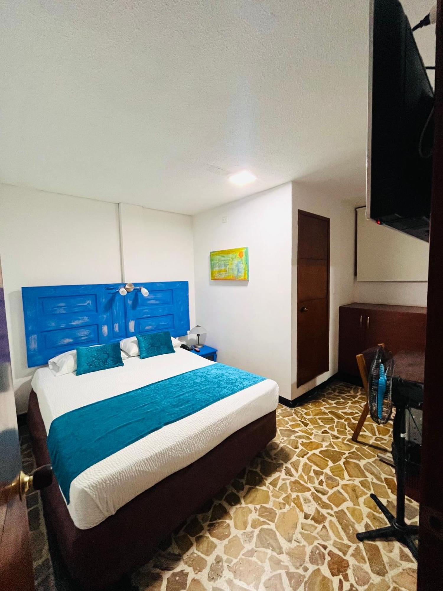 Hotel Zandu Pereira Buitenkant foto