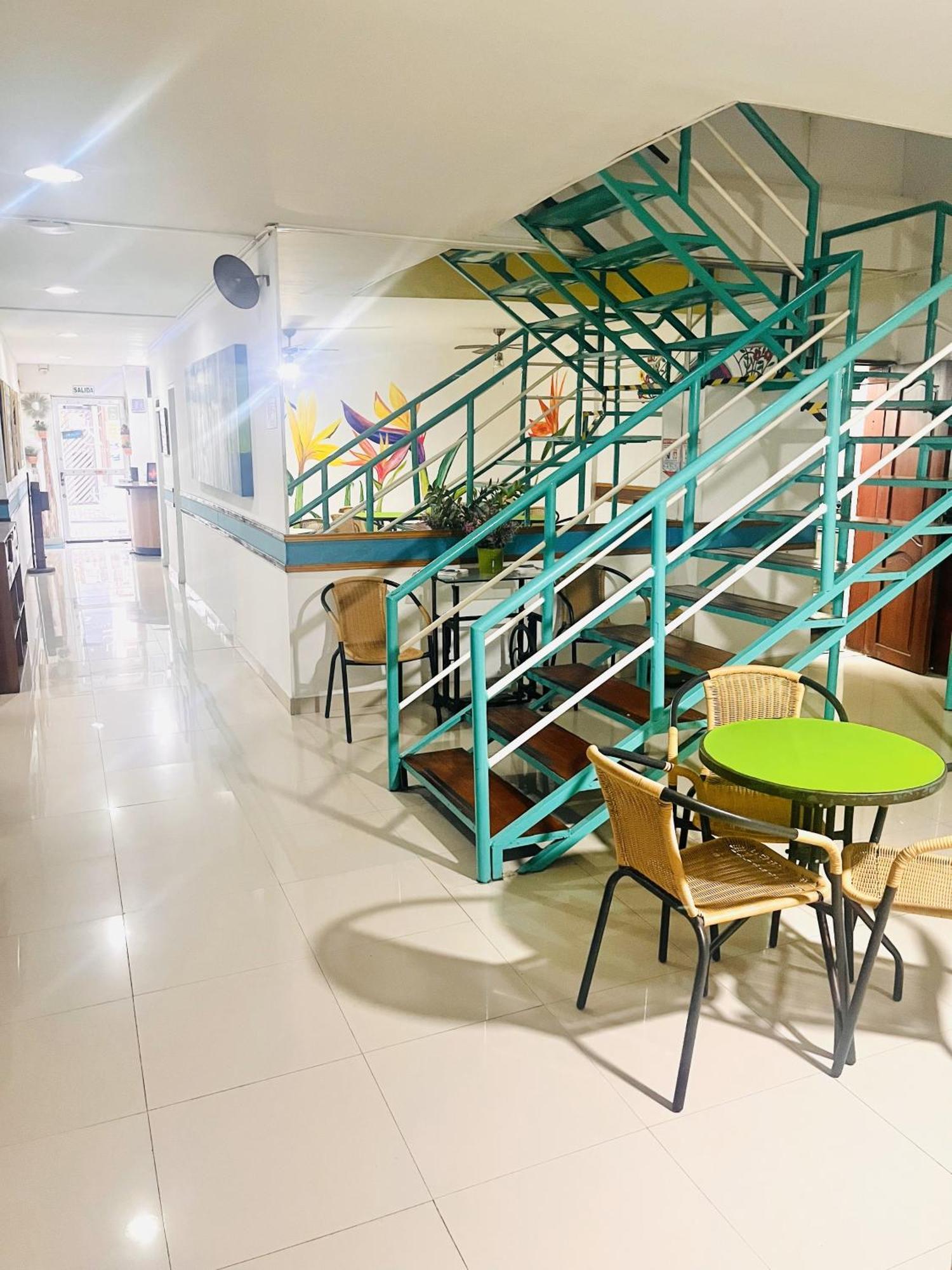 Hotel Zandu Pereira Buitenkant foto