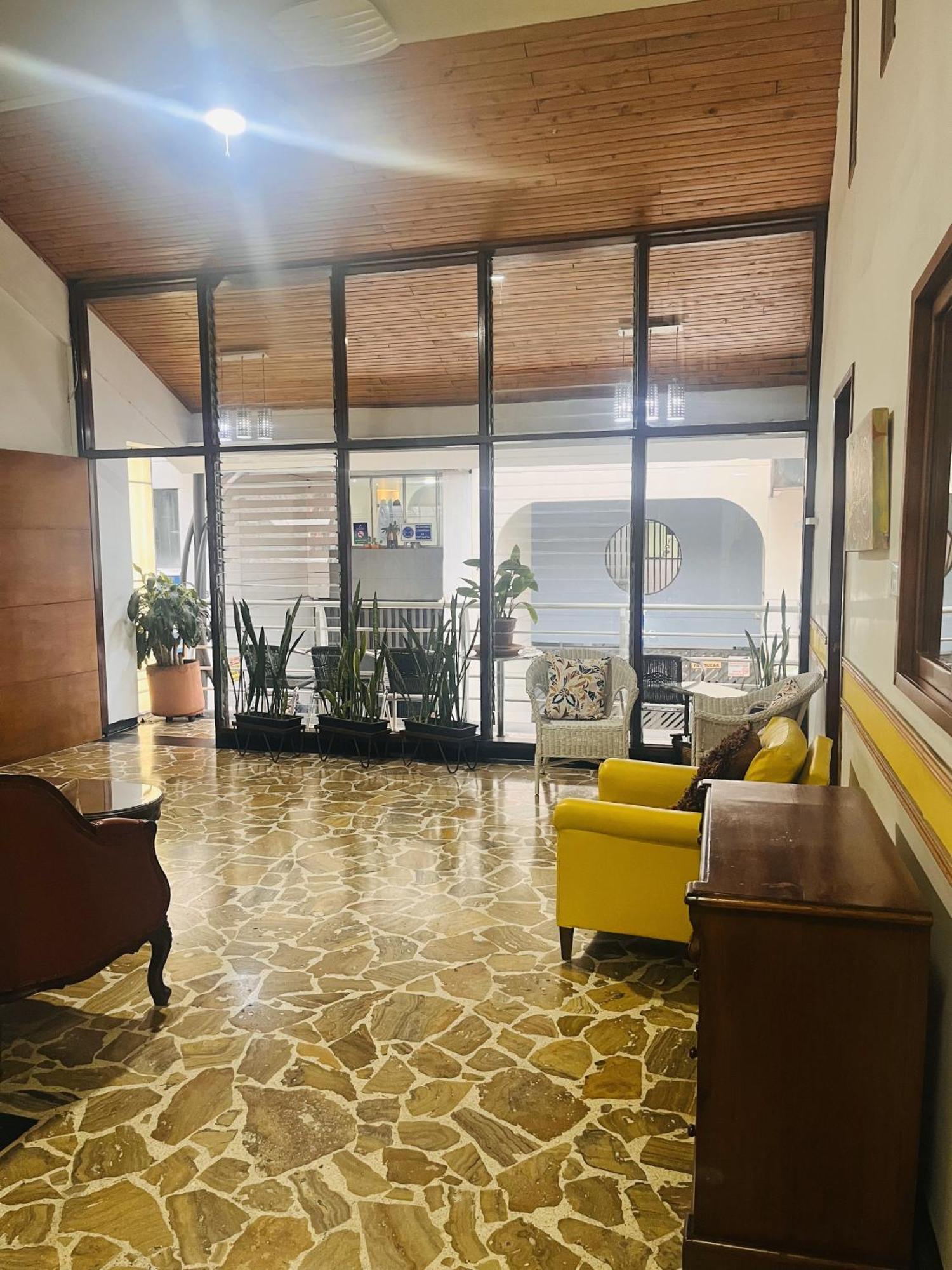 Hotel Zandu Pereira Buitenkant foto