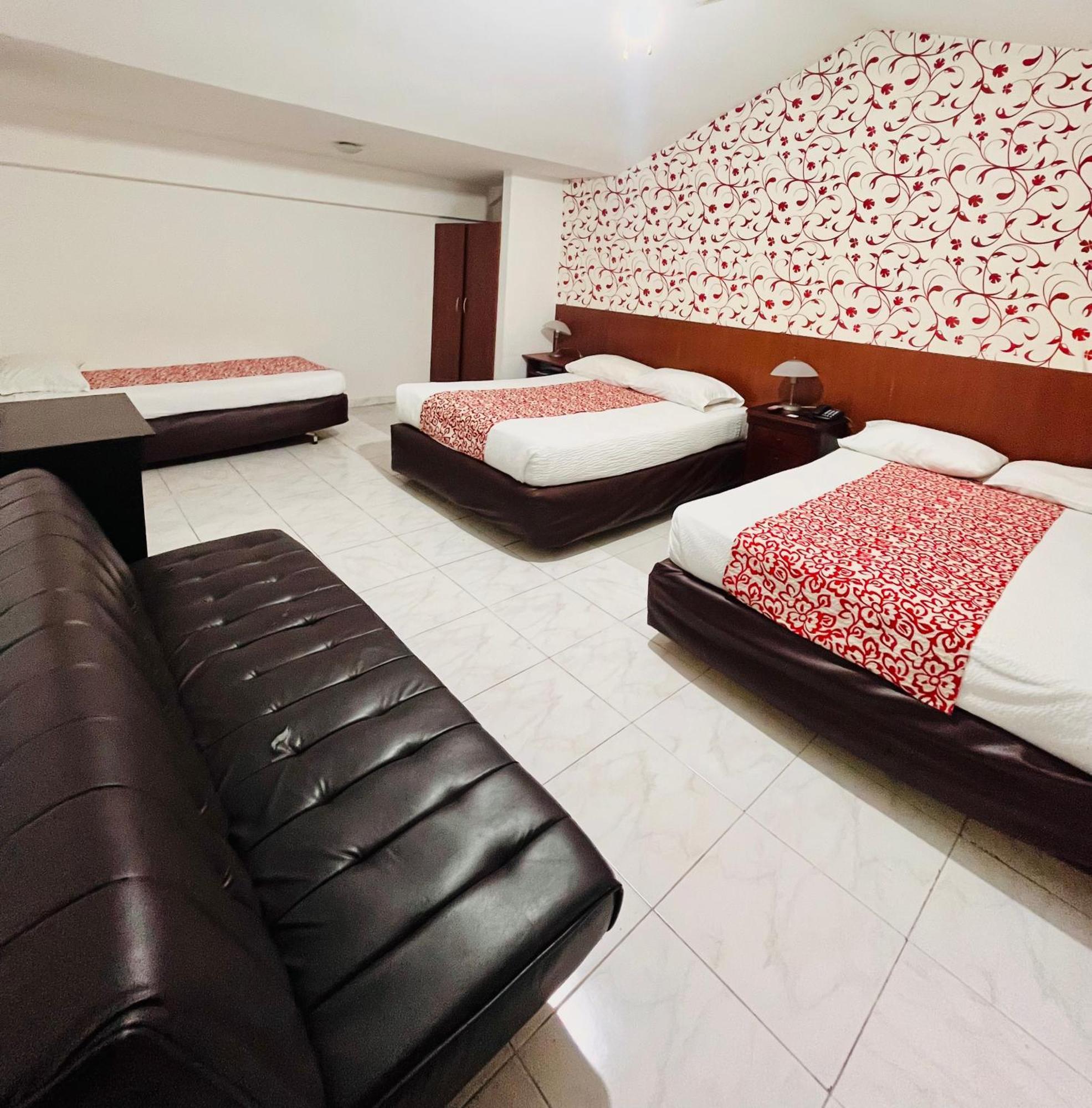 Hotel Zandu Pereira Buitenkant foto