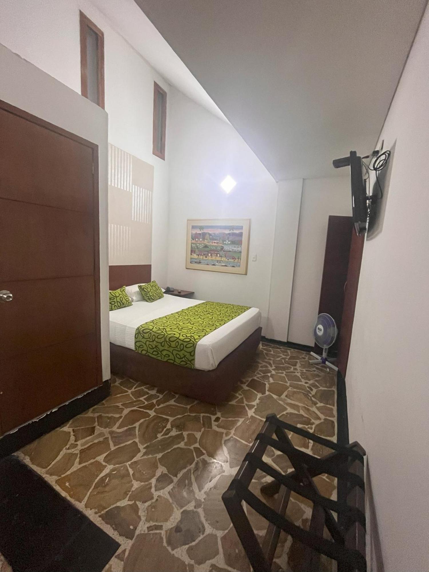 Hotel Zandu Pereira Buitenkant foto