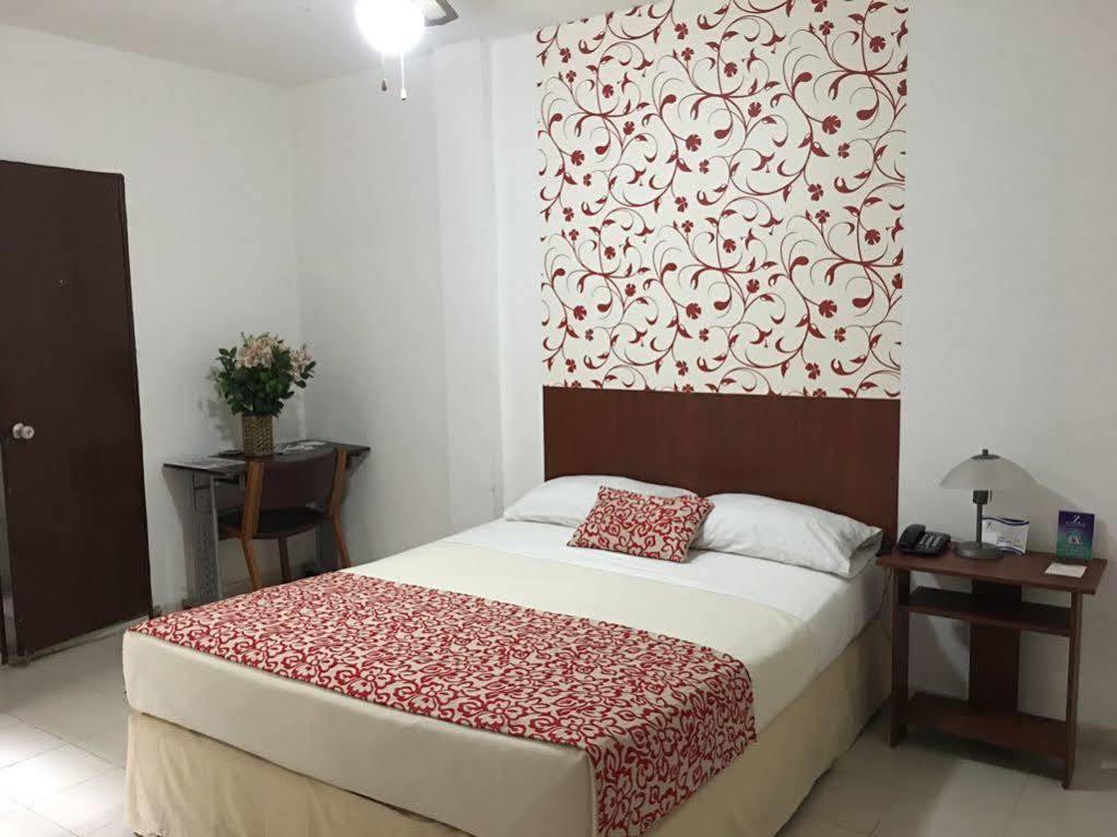 Hotel Zandu Pereira Buitenkant foto