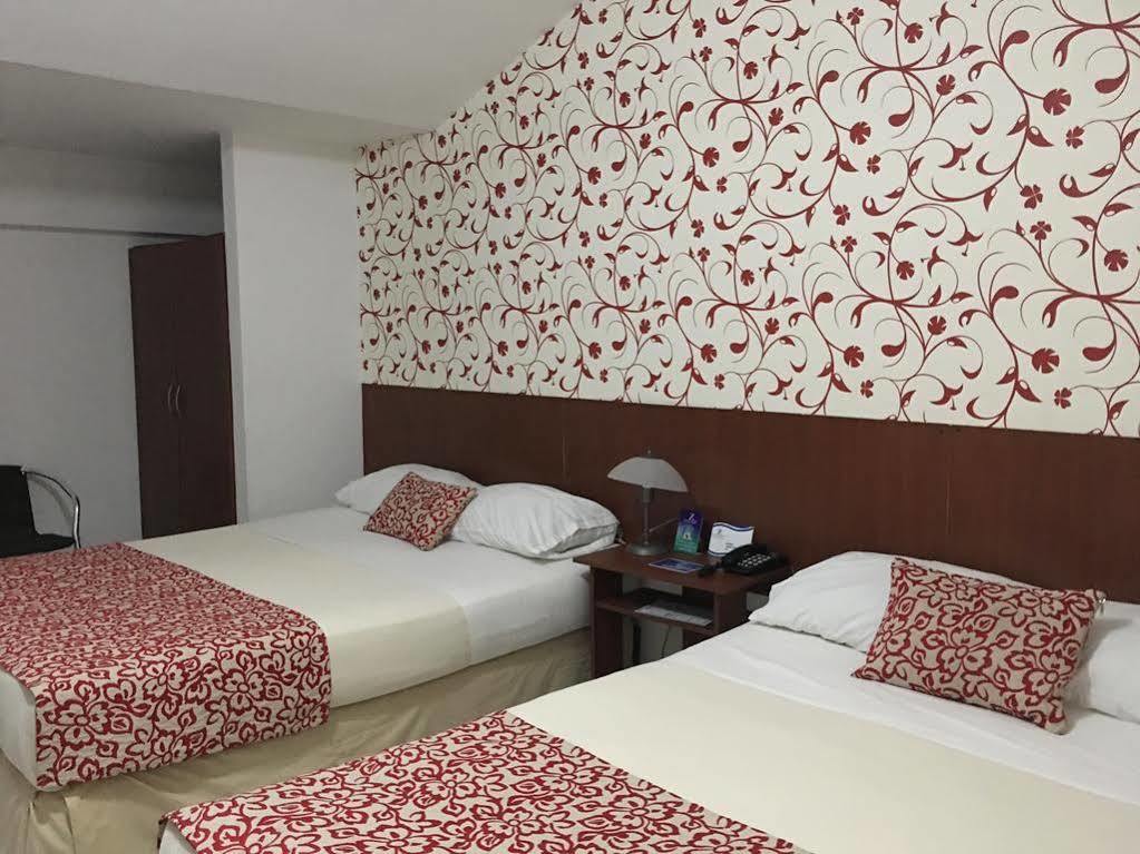 Hotel Zandu Pereira Buitenkant foto