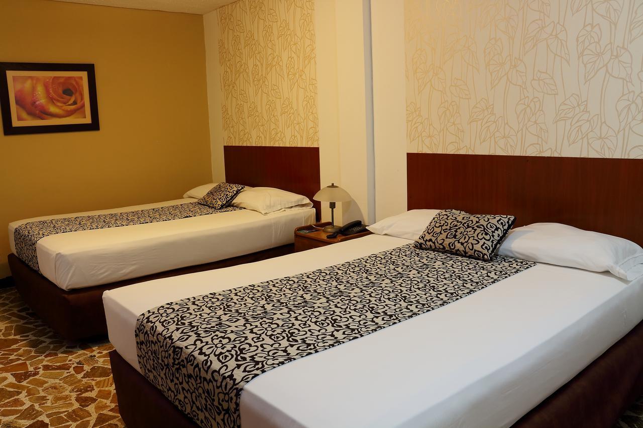 Hotel Zandu Pereira Buitenkant foto