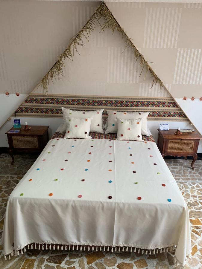 Hotel Zandu Pereira Buitenkant foto